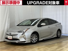 トヨタ プリウス S