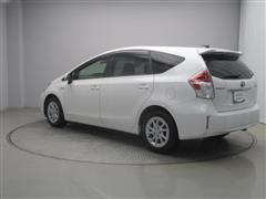 プリウスアルファ S