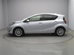 アクア S スタイルブラック