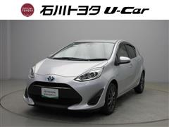 トヨタ　アクア S スタイルブラック