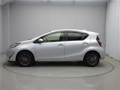 アクア S スタイルブラック