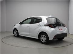 ヤリス ハイブリッド X