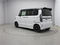 N-BOX カスタムL ターボ