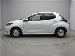 ヤリス ハイブリッド X