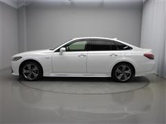 クラウンHV RS FOUR