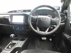 ハイラックス Z GRスポーツ