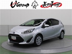トヨタ　アクア G