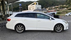 アベンシス LI