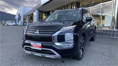 三菱　アウトランダーPHEV P