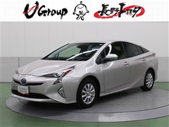 プリウス S E-four