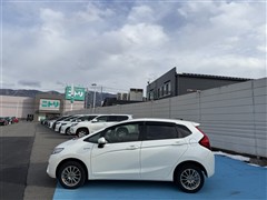 フィット ハイブリッド F