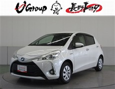 トヨタ　ヴィッツ HEV F セーフティED3