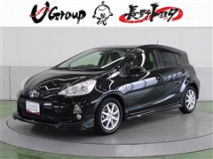 トヨタ　アクア G