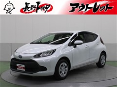 トヨタ アクア X