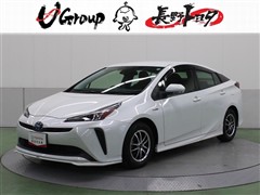 トヨタ　プリウス S