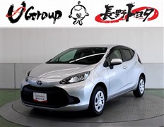 トヨタ　アクア X