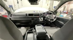 ハイエースバン DX