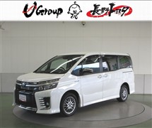 トヨタ ヴォクシー HEV ZSキラメキ2