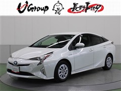 トヨタ プリウス Sセーフティプラス