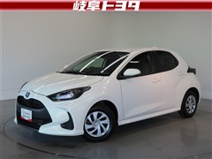トヨタ ヤリスHV X