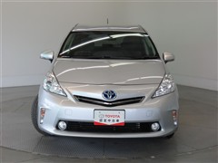 プリウスアルファ S