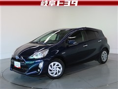 トヨタ　アクア S スタイルブラック