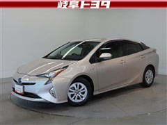 プリウス Sセーフティープラス