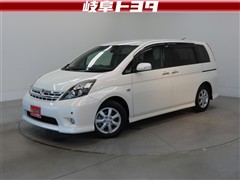 トヨタ　アイシス プラタナリミテッド