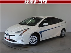 トヨタ プリウス Sセーフティープラス