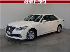 トヨタ クラウンHV ロイヤルサルーン