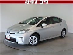 トヨタ プリウス S