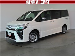 トヨタ　ヴォクシーHV ZSキラメキ3