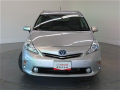 プリウスアルファ S