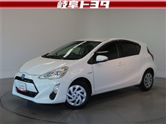 トヨタ　アクア S