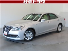 トヨタ クラウンHV ロイヤルサルーン