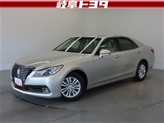 トヨタ クラウン ロイヤルサルーン