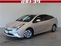 トヨタ プリウス A