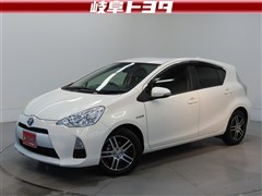 トヨタ　アクア G