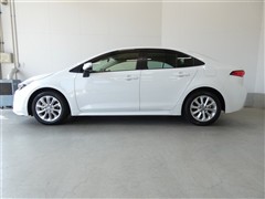 カローラ ハイブリッド S