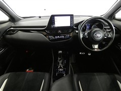 C-HR S GRスポーツ