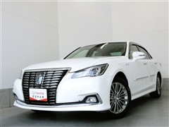 クラウンHV ロイヤルサルーンFour