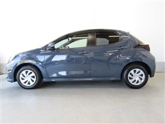 ヤリス ハイブリッド G