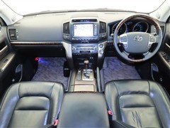 ランクル200 AX G 60Bレザー