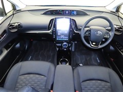 プリウスPHV Sナビセーフティ+