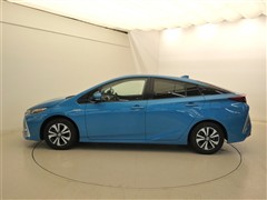 プリウスPHV A