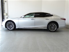 LS500h バージョンL
