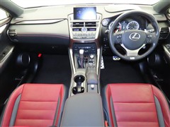 NX200t Fスポーツ