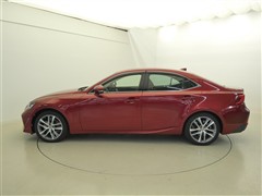 IS200t ベースグレード