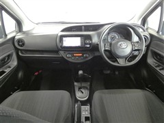 ヴィッツ ハイブリッド F