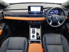 アウトランダーPHEV P